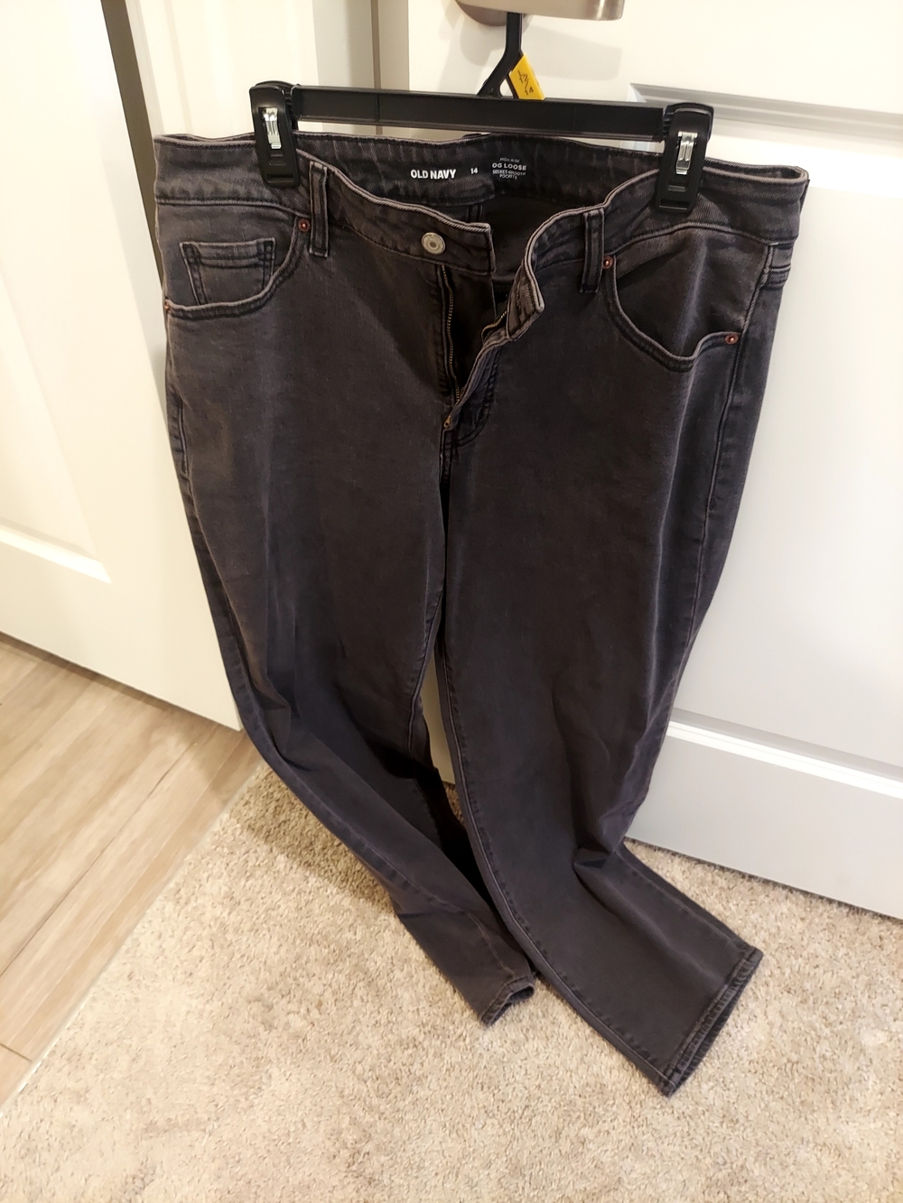 Old Navy Charcoal Straight-Leg Women's Jeans